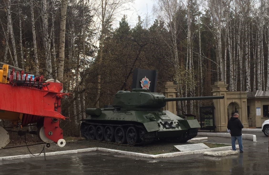 Музейный танк вернулся в Парк Победы на Уралмаше | 08.05.2022 |  Екатеринбург - БезФормата